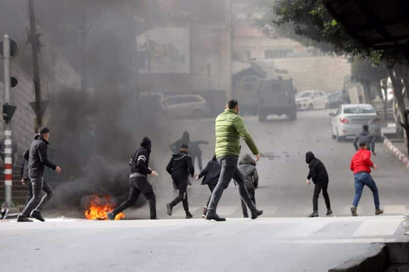 Al menos dos jóvenes palestinos muertos en una redada del Ejército de Israel en Cisjordania