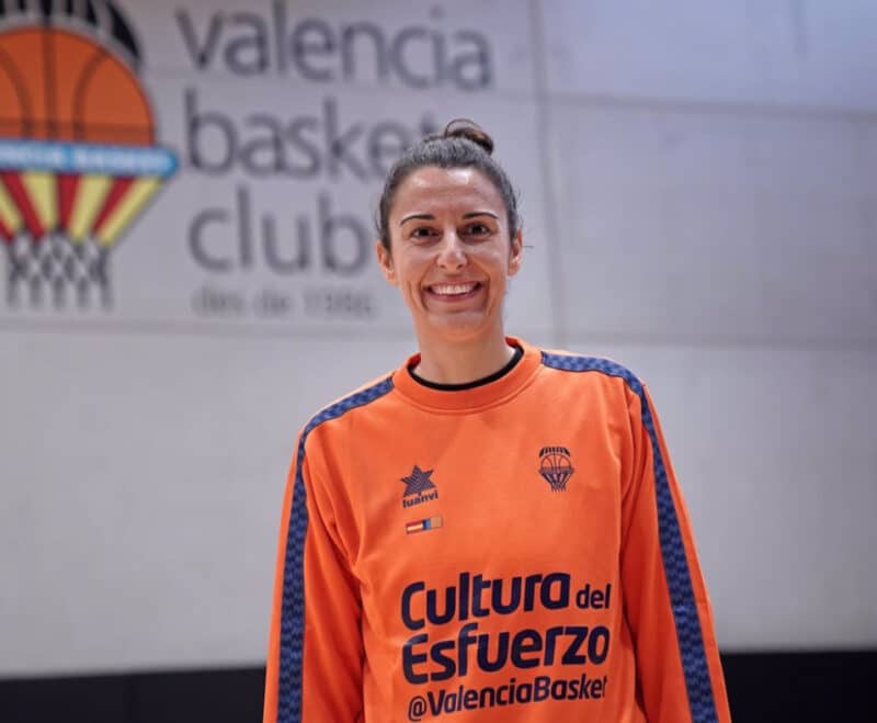 Alba Torrens estará de baja al menos dos semanas por una lesión en la rodilla derecha