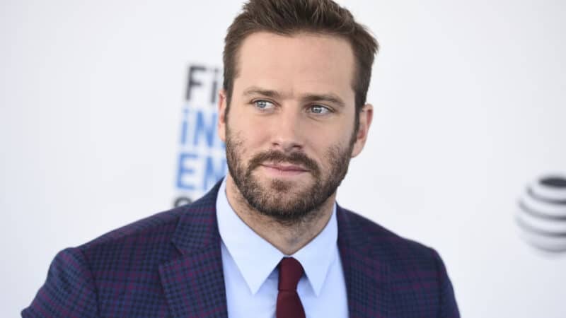 Armie Hammer rompe su silencio tras años de acusaciones