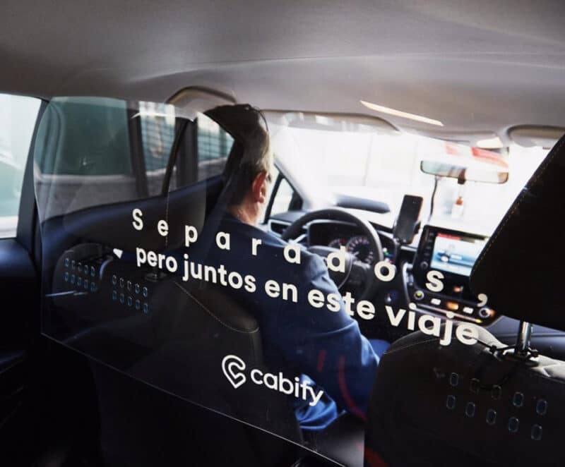 Cabify gana frente al taxi el transporte de RTVE en Madrid con un descuento del 32%