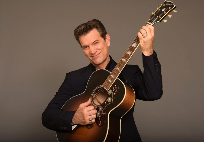 Chris Isaak completa el cartel de BBK Bilbao Music Legends Festival