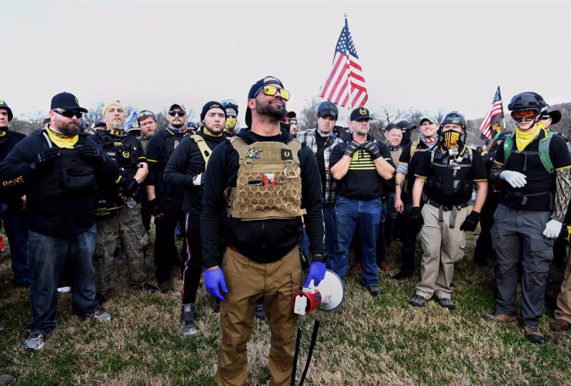 Comienza en EEUU el juicio por sedición de los líderes de Proud Boys por su papel en el asalto al Capitolio