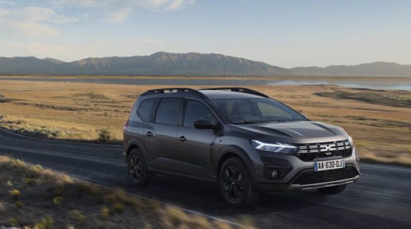 Dacia comercializará su primer modelo híbrido a partir de marzo de 2023