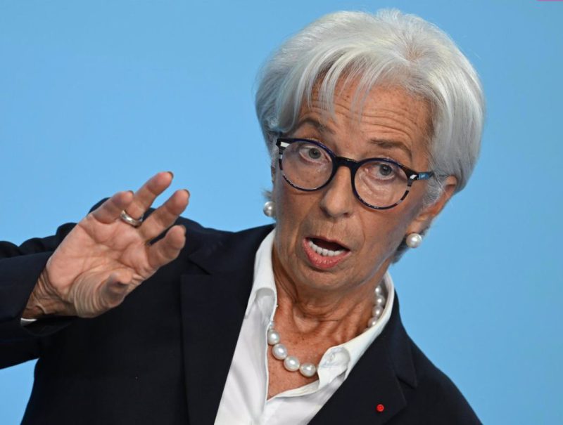 El duro tono de Lagarde sobre la inflación y próximas subidas de tipos sorprende a los analistas