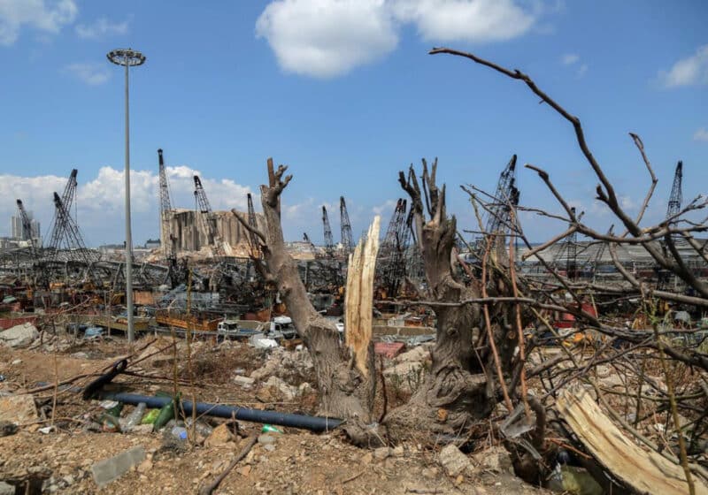 El fiscal general de Líbano ordena liberar a todos los detenidos por la explosión en agosto de 2020 en Beirut