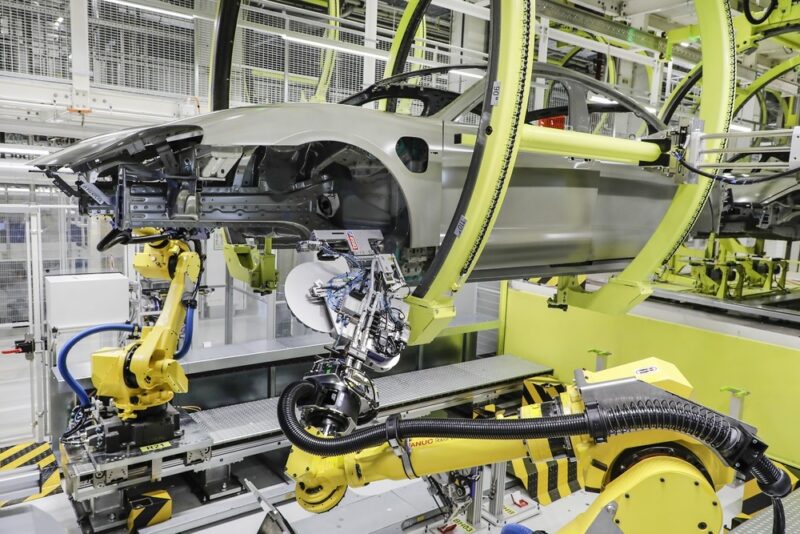 El precio de fabricación de los vehículos de motor en España se incrementó un 6,9% en 2022