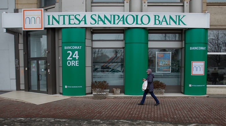 Intesa Sanpaolo logra un beneficio de 4.354 millones de euros en 2022