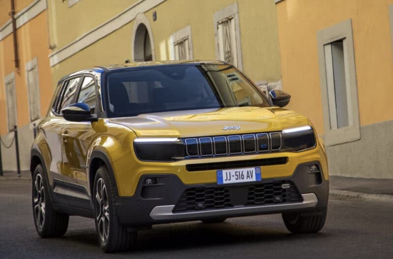 Jeep pone a la venta en España la gama completa del Avenger, su primer todocamino eléctrico