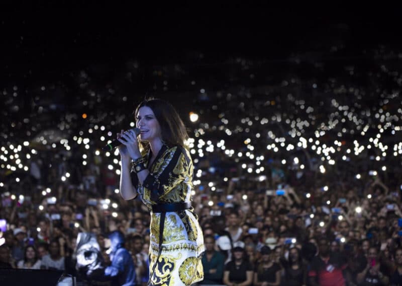 Laura Pausini ofrece en el Icónica Fest uno de sus dos únicos conciertos con motivo de sus 30 años en la música