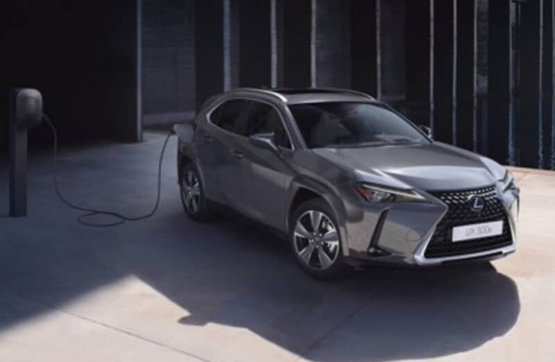 Lexus eleva un 40% la autonomía del UX 300e y las primeras unidades llegarán a España a partir de junio