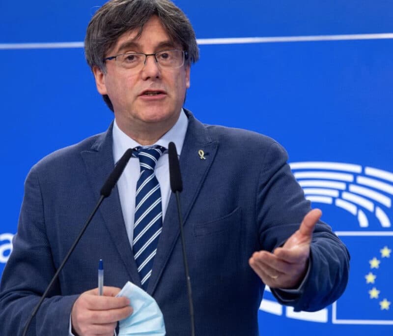 Llarena mantiene el procesamiento de Puigdemont por desobediencia y malversación pero deja sin efecto la euroorden