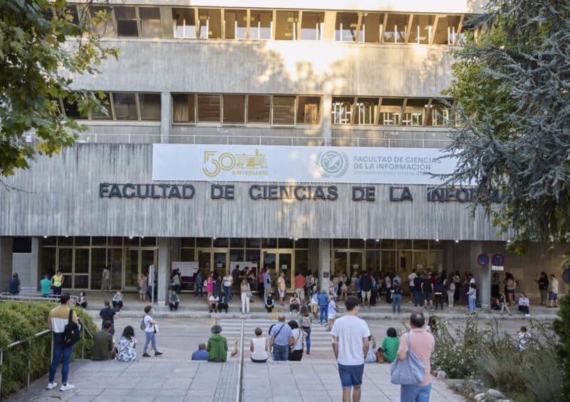 Los alumnos de universidades públicas de Madrid y Cataluña pagan las matrículas más altas, según el Informe CYD