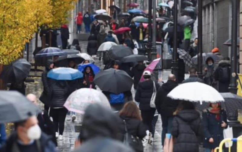 Madrid recibió ayer en hora y media la mitad de la lluvia que cae en el mes de diciembre