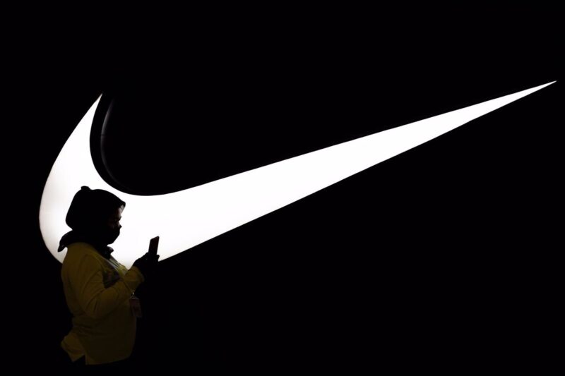 Nike reduce un 0,4% el beneficio en su segundo trimestre fiscal, hasta 1.253 millones