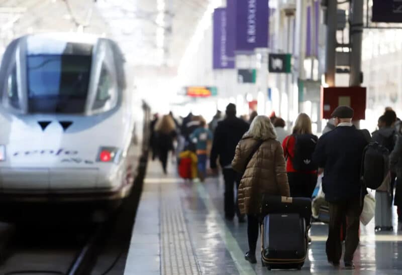 Renfe y Comboios de Portugal ofertan más de 12.500 plazas a 5,25 euros para viajar entre Vigo y Oporto