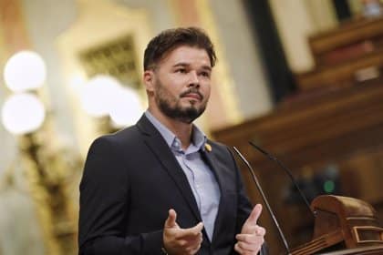 Rufián reprocha al PP el "escándalo" por su recurso a la reforma del TC cuando "cambió la Constitución en una tarde"