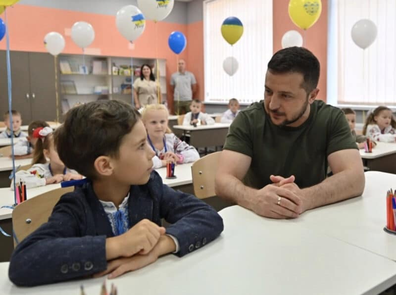 Save the Children denuncia la destrucción de medio centenar de colegios en Ucrania desde el inicio del curso