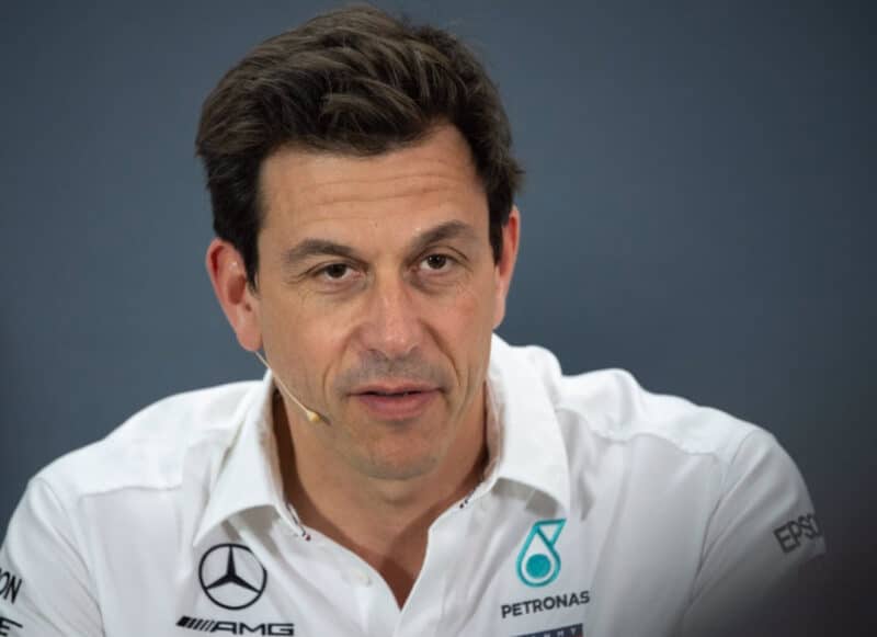 Toto Wolff: "Hamilton siempre tendrá un asiento en Mercedes, él sería el primero en decir que no disfruta"