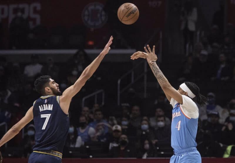 Un buen Aldama no evita la ajustada derrota de los Grizzlies contra los Warriors