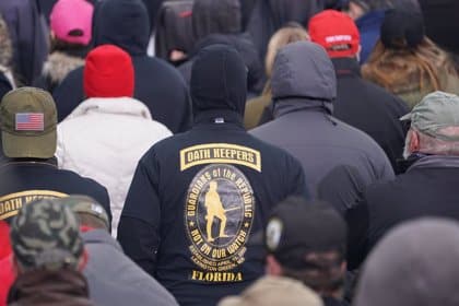 Varios miembros más de Oath Keepers son declarados culpables de conspiración sediciosa por el asalto al Capitolio