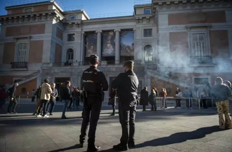 Activistas del clima "empatizan" con la acción en el Prado aunque admiten que puede "producir desafección" con la causa