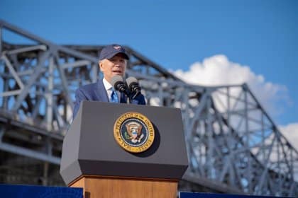 Biden anuncia su intención de hacer su primera visita a la frontera con México