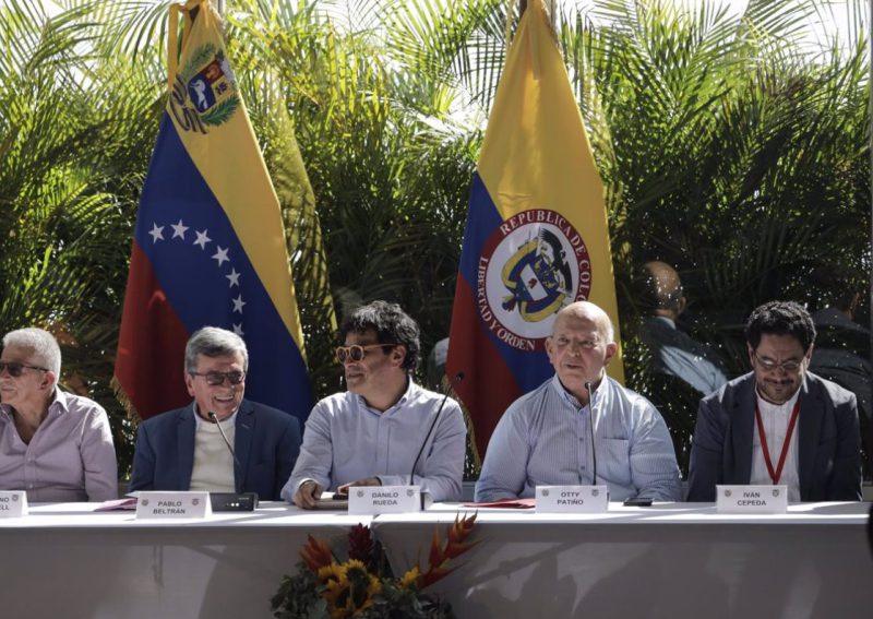 Colombia liberará a ocho guerrilleros del ELN por "razones humanitarias"