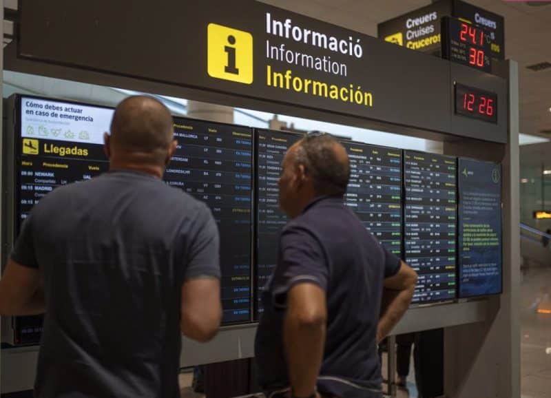 Gibraltar avisa de problemas en la frontera para los pasajeros de un vuelo de su aeropuerto desviado a Málaga