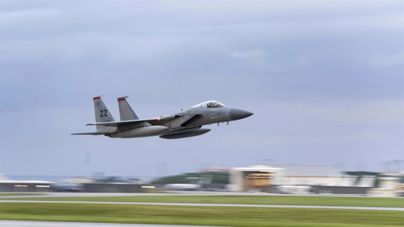 Japón denuncia la presencia de un dron militar chino cerca de la isla de Okinawa