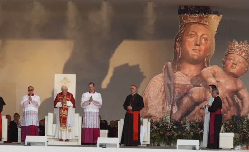 La Almudena (Madrid) acogerá el sábado una misa funeral por Benedicto XVI