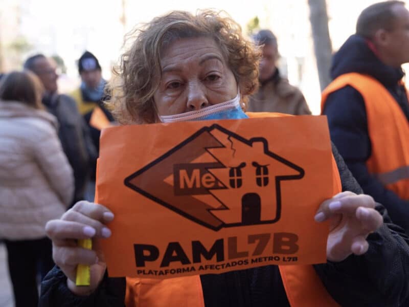 La izquierda carga contra el "maltrato institucional" de Ayuso a vecinos de San Fernando tras el desalojo exprés de ayer