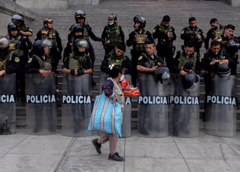 La Policía de Perú elimina una publicación en redes en la que llamaba a la población a manifestarse este martes