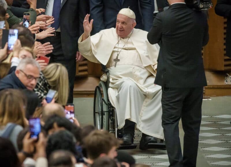 La renuncia de Francisco no se acelera por la muerte de Benedicto ni por el Sínodo hasta 2024, según expertos