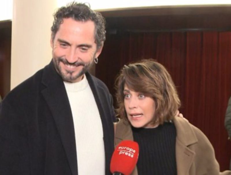 María León reaparece junto a su hermano, Paco León, tras ser archivada su denuncia contra la policía