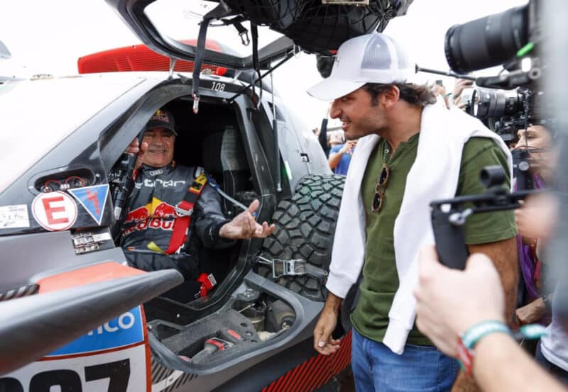 Sainz, tercero en la etapa 2, retiene el liderato ante Al-Attiyah