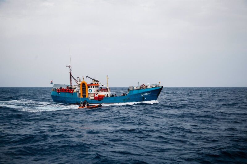 Túnez asegura haber rescatado a más de 100 migrantes en el mar Mediterráneo