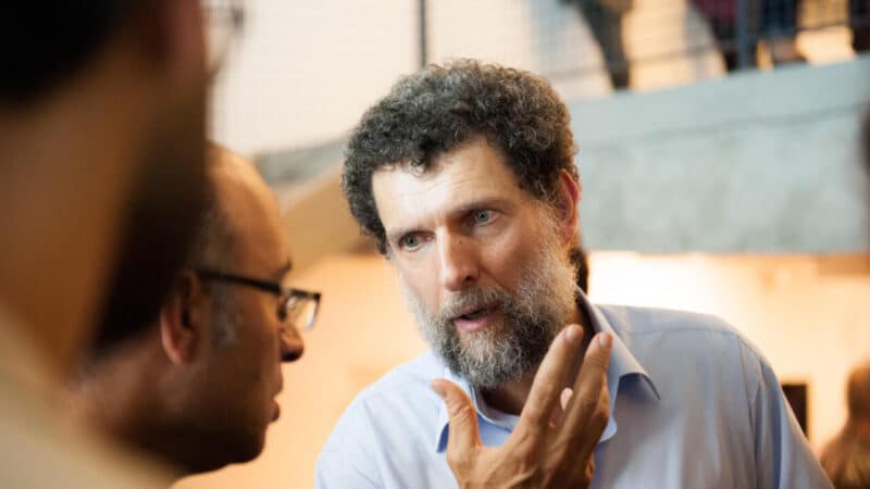 Un tribunal turco confirma la cadena perpetua contra el activista Osman Kavala